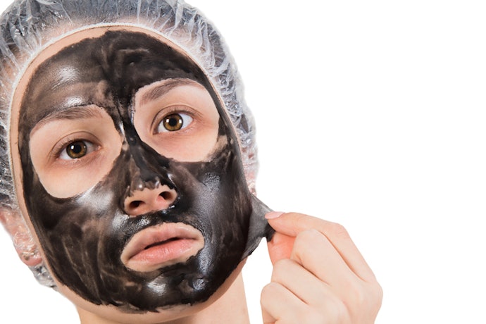 สำหรับเน้นการผลัดเซลล์ผิว เลือกมาส์กแบบลอกออก (Peel-Off Mask)