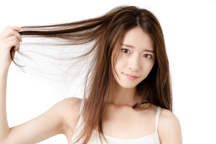 สำหรับปัญหาผมชี้ฟู ไร้น้ำหนัก เลือกเคราตินนมแพะ