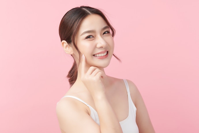 สำหรับเน้นบำรุงผิวพรรณ แนะนำวิตามินซี 1000 mg ที่มีการสกัดจากอะเซโรล่า เชอร์รี่ โรสฮิป หรือที่มีสารอาหารเสริมช่วยบำรุงผิวอื่น ๆ ร่วมด้วย