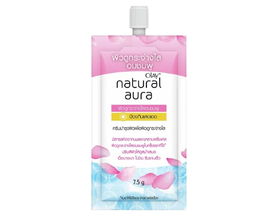 สำหรับปัญหาผิวหมองคล้ำและจุดด่างดำ เลือกครีมโอเลย์สีชมพู Natural White/Aura