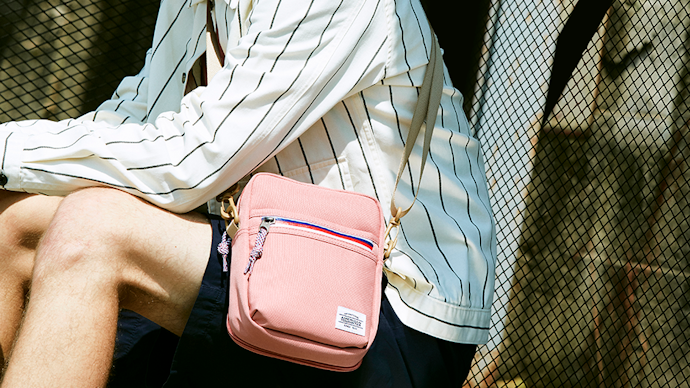 กระเป๋าสะพายข้าง American Tourister