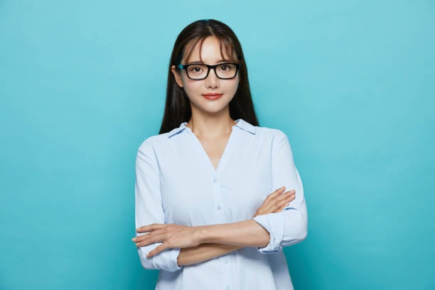 เสื้อเชิ้ตสีพื้น : สวมใส่ได้ในทุกโอกาส