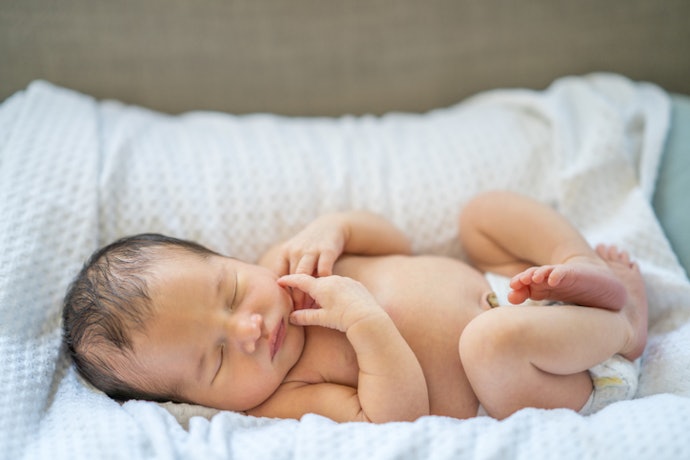 สำหรับเด็กแรกเกิดจนน้ำหนักถึง 4 กิโลกรัม เลือกแพมเพิสไซซ์ New Born