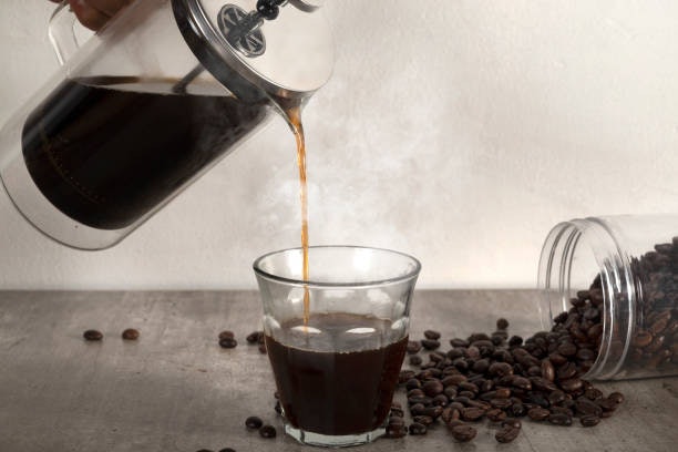 เมล็ดกาแฟโรบัสต้าคั่วกลาง ให้รสชาติสมดุล ขมน้อย เหมาะกับการชงหลายวิธี