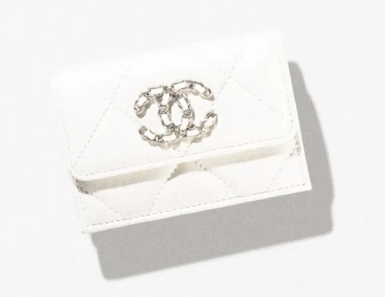 CHANEL รุ่น CHANEL19 Small Flap Wallet