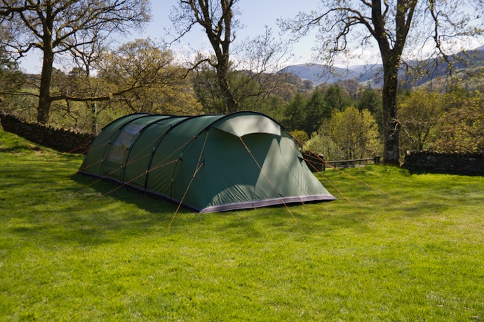 เต็นท์อุโมงค์ (Tunnel Tent) สำหรับการตั้งแคมป์ระยะยาว สมาชิก 4-5 คน