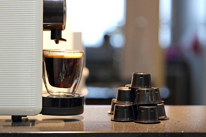 เลือกกาแฟแคปซูลแบบ Lavazza หรือ Nespresso ก็ได้ หากใช้เครื่องชงกาแฟ Lavazza