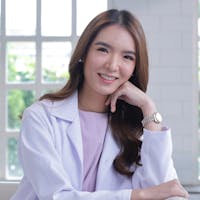 พญ.วรนรี วินะยานุวัติคุณ (มิ้ม)